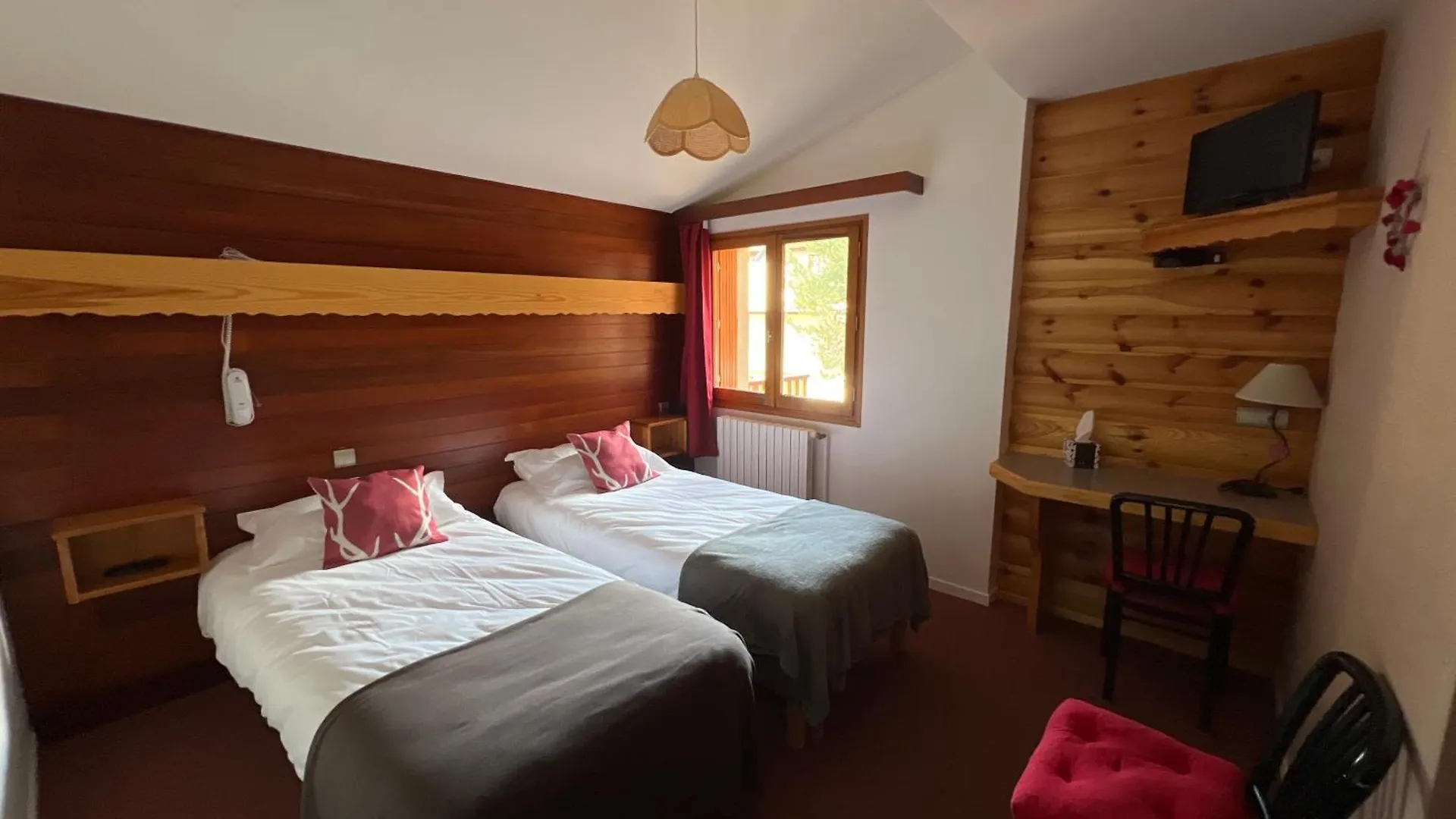 **  Hotel Restaurant La Pendine Les Pres Francia