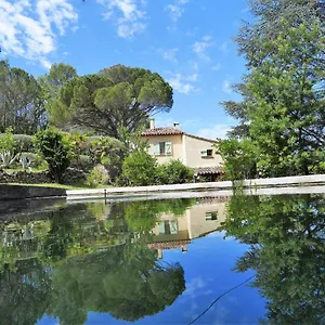 Bed & Breakfast Des Oliviers, Salernes
